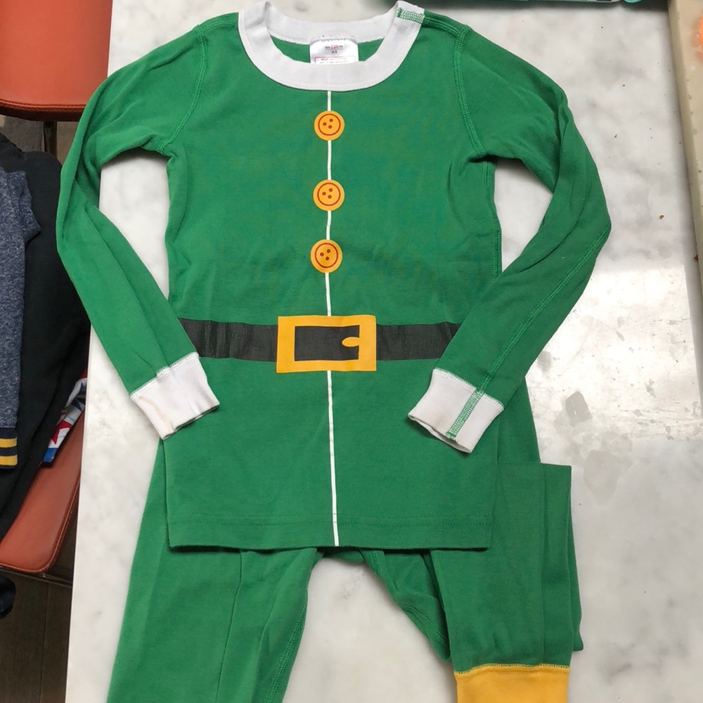 Hanna Andersson Boys elf pajamas